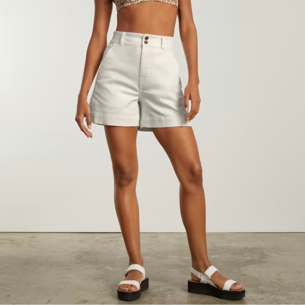 Everlane The Way-High Canvas Short in Bone